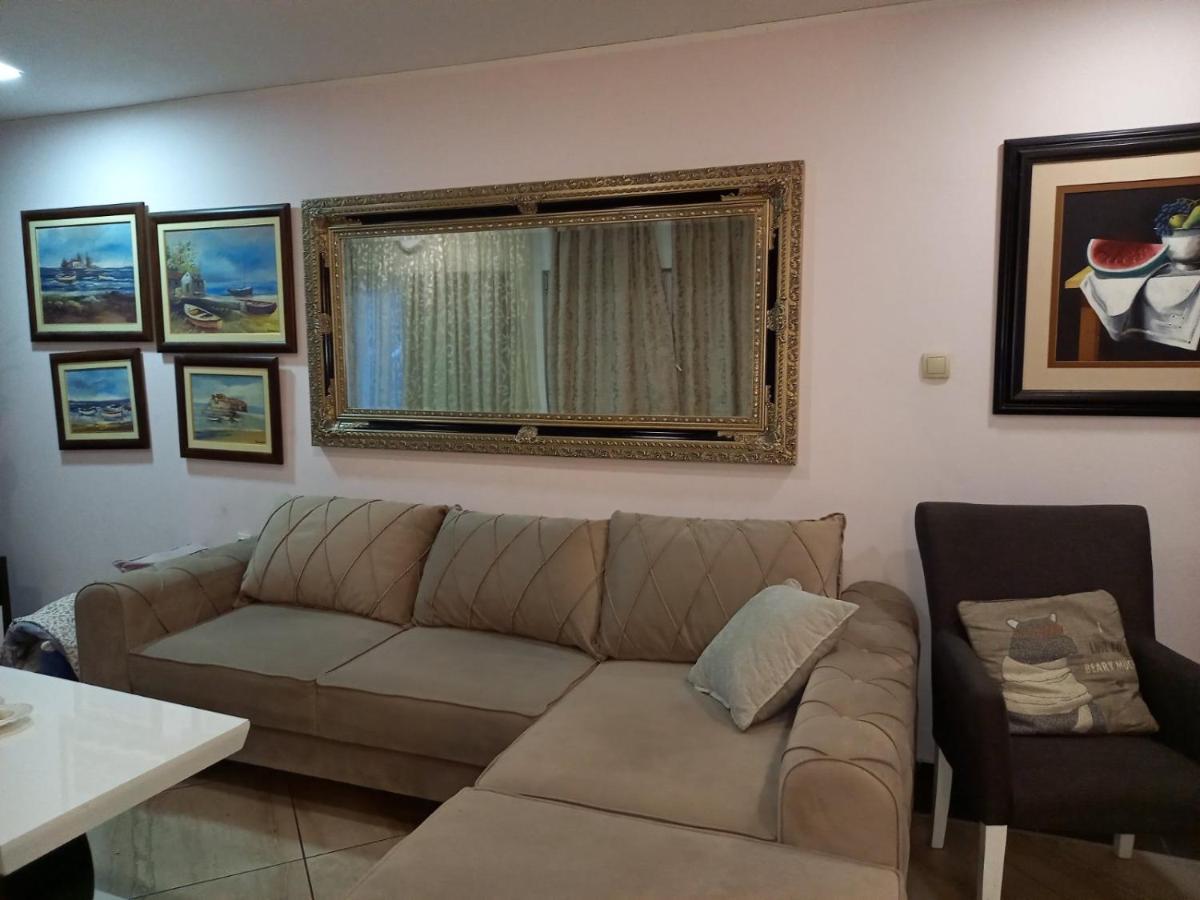 Guest House Maja Novi Sad Buitenkant foto