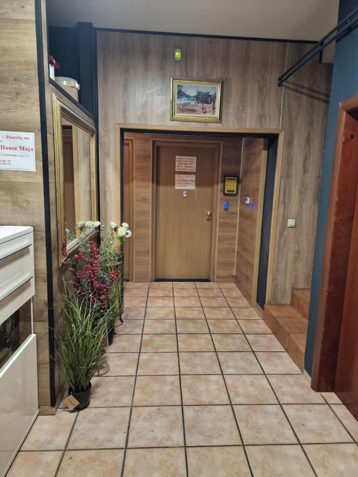 Guest House Maja Novi Sad Buitenkant foto