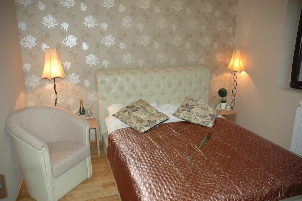 Guest House Maja Novi Sad Kamer foto