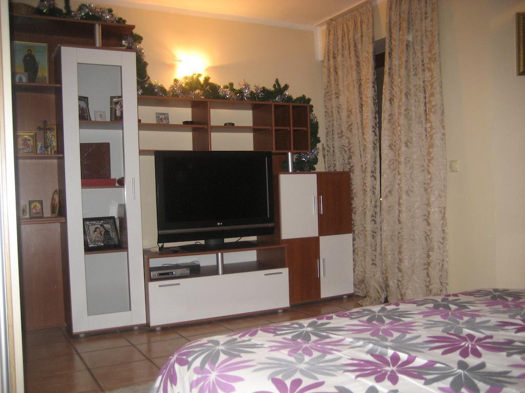Guest House Maja Novi Sad Buitenkant foto